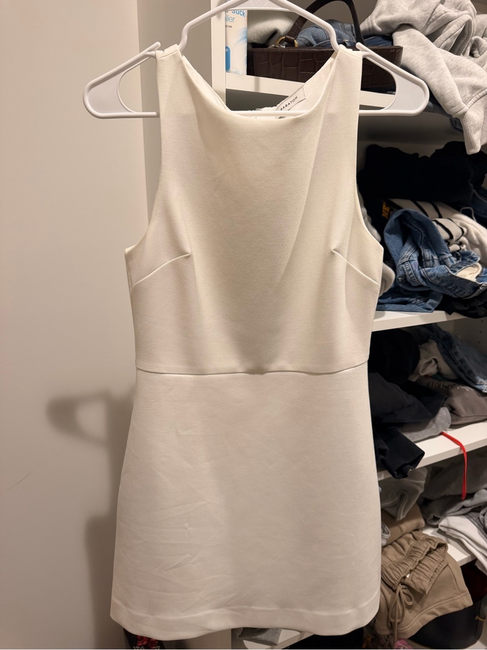 BOND DRESS ARITZIA WHITE (DISCONTINUED ONLINE AND IN STORE)